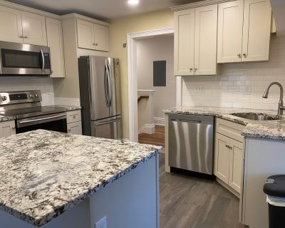 2 Bedroom 1BA 1000 ft Condo For Rent in Boston, MA