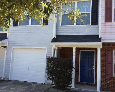 3 Bedroom 3BA 1440 ft Townhouse For Rent in Crestview, FL