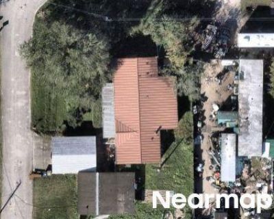 3 Bed 2 Bath Preforeclosure Property in Kissimmee, FL 34741 - Pineapple Way