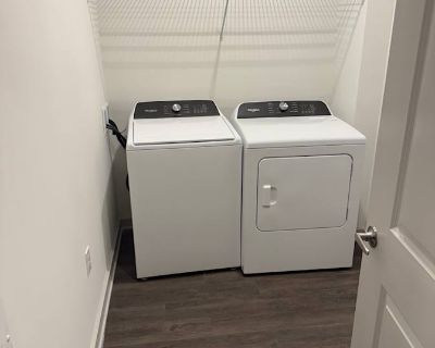 Available on: now. Unfurnished. Parking available * Internet included * LGBTQ+ friendly * Children friendly Kamena Ebanks will require background checks for this room Learn more. The room at Novo Sweetwater Apartments is spacious, comfortable, and filled with natural light, making it a relaxing place to come home to. It s located in a quiet corner of the apartment, giving you plenty of privacy ...