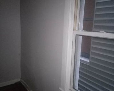 3 Bedroom 1BA 1200 ft Pet-Friendly Apartment For Rent in Troy, NY