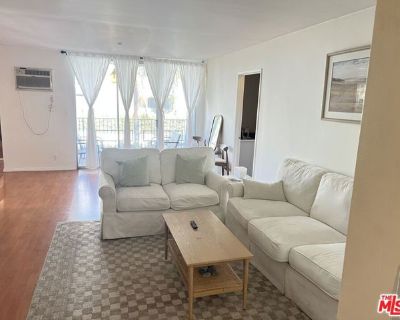 3 Bedroom 2BA 1550 ft Apartment For Rent in Los Angeles, CA