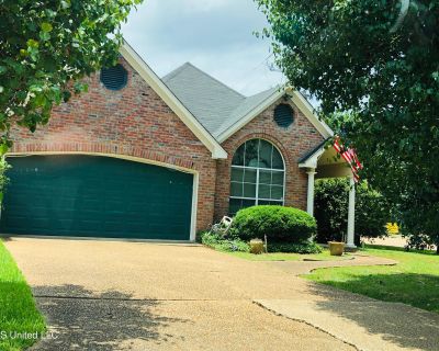 3 Bedroom 2BA 1446 ft Townhouse For Sale in Ridgeland, MS