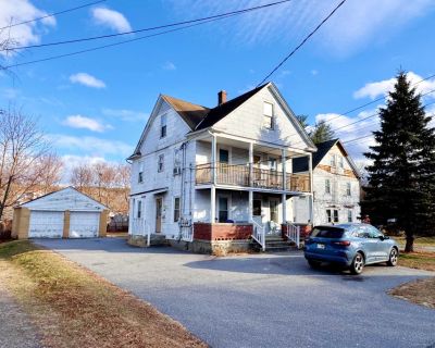 517 Park Avenue, 3. Cozy 2 bedroom, 1 bath apartment on 3rd floor, with off-street parking and efficient natural gas heating! Located on a quiet section of Park Ave. Nice level yard. No pet dogs allowed, but owner may allow cats for an additional fee. Conveniently located just minutes to downtown shopping restaurants, plus Rt. 8 access!. 2 Bedroom. 1 Bathroom. 675 ft