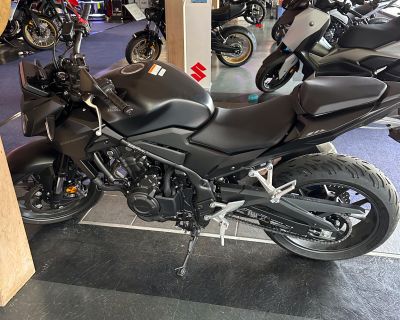 Take the streets by storm Designed to be the perfect first step into the streetfighter world, the CB500F features an aggressive stance, nimble handling, and approachable power. Confidence comes easy on this lightweight and versatile ***** bike, making it perfect for riders of all skill levels to hone their craft as next-level riding meets next-level value.