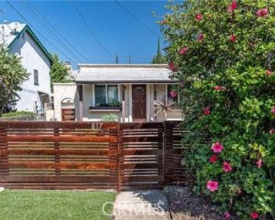 2 Bedroom 2BA 756 ft Single Family House For Sale in Los Angeles, CA