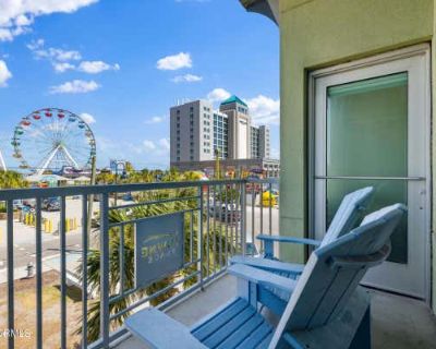 2 Bedroom 2BA 885 ft Furnished Condominium For Sale in CAROLINA BEACH, NC