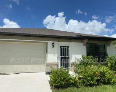 4 Bedroom 2BA 1850 ft Pet-Friendly House For Rent in North Fort Myers, FL