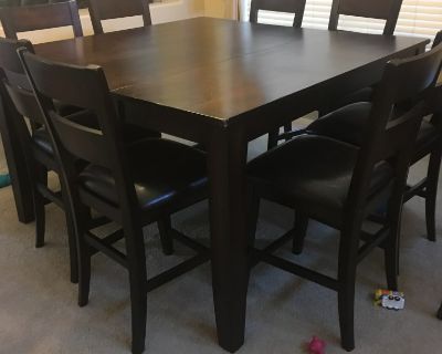 Dining room set - seats 8