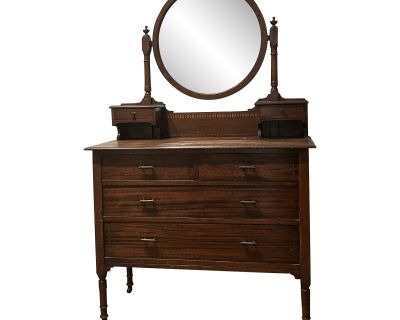 1930s Antique Dresser With Mirror