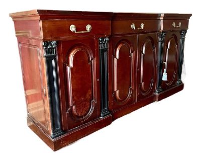 1960s Vintage Traditional Sideboard Buffet Table