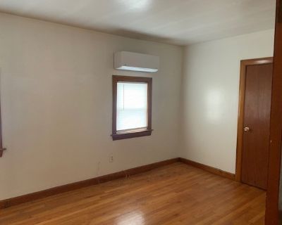 3 Bedroom 1BA 1400 ft Apartment For Rent in Wareham, MA