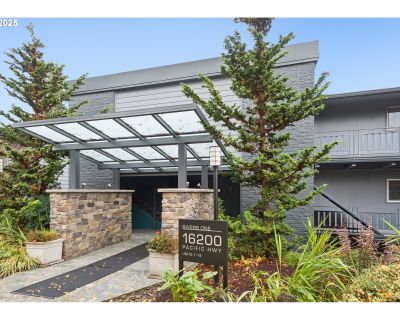 2 Bedroom 2BA 1190 ft Condo For Sale in Lake Oswego, OR