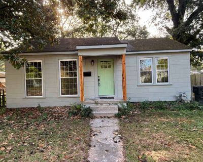 3 Bedroom 1BA 1195 ft Apartment For Rent in Shreveport, LA