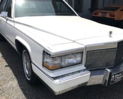 1990 Cadillac Brougham Luxury Sedan!!