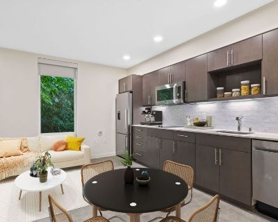 0 Bedroom 1BA 347 ft Pet-Friendly Apartment For Rent in Seattle, WA