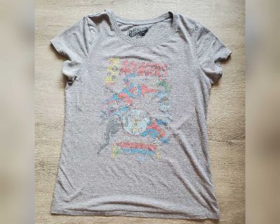 Old Navy Collectabilitees Marvel Avengers t-shirt - large