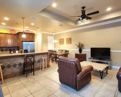 2 Bedroom 2BA 1084 ft Apartment For Rent in South Padre Island, TX