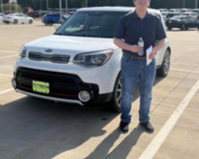 I'm looking for a room or a roommate, Read more about me on Diggz