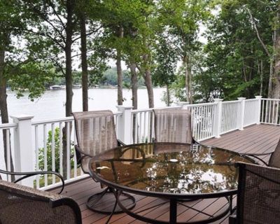 Lake Anna VA Waterfront Vacation Rental Home Sleeps 10 w Dock