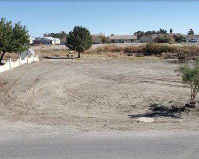 Residential Vacant Lot with Utilities & a Pond behind the lot in Pahrump, NV!