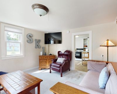 Avg / night: $417. Dog-friendly riverfront home with washer/dryer, partial A/C, river views, & wifi | Located in Proctorsville, VT | 5.0 Stars | 4 Bed, 2 Bath | Pet-friendly. Dog-friendly. Max 7 guests. Located on the banks of the Black River, this two-story home has all the comforts and amenities for a flawless and memorable family vacation. Enjoy a great location in the heart of the charming ...