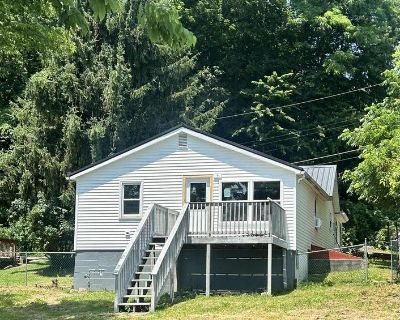 3 Bedroom 2BA 1044 ft Single Family House For Sale in Lewistown, PA
