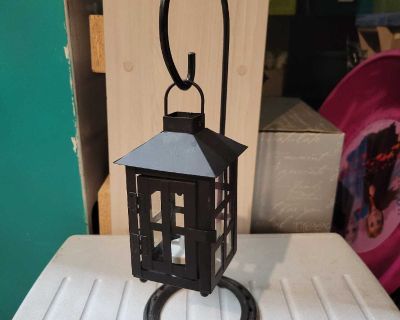 Tea Light Lantern with Horseshoe stand