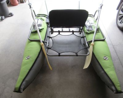 Pontoon Boat