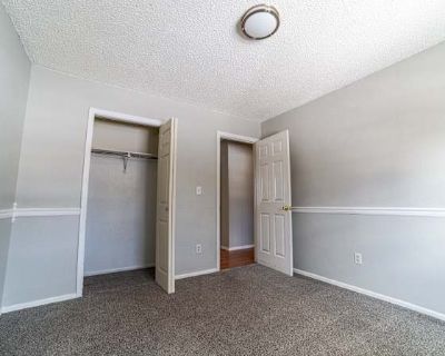 Available on: november 15. Unfurnished. Parking available * Internet included * Students welcome Sam will require background checks for this room Learn more. Room for Rent 80917 | $200 OFF First Month! Clean, quiet home in Colorado Springs (80917) $400 refundable deposit | $80 flat utilities What s Included: Monthly professional cleaning All household supplies (TP, paper towels, soaps, etc.) pa...