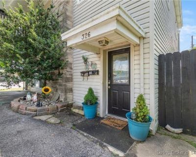 3 Bedroom 3BA 1914 ft Duplex For Sale in CLARKSVILLE, IN