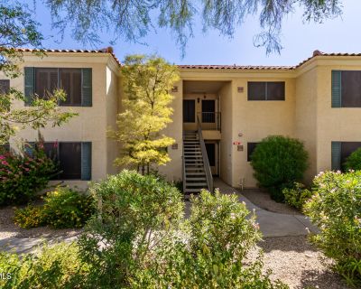 2 Bedroom 2BA 1045 ft Condo For Sale in Paradise Valley, AZ