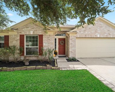 3 Bedroom 2BA 1897 ft Single Family House For Sale in Houston, TX