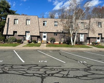 3 Bedroom 1BA 1600 ft Condo For Sale in Agawam, MA