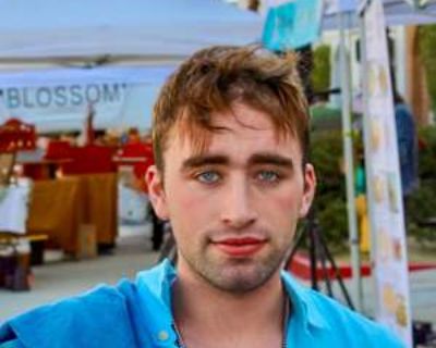 Student * Interested in teaming-up. Budget: $1,300 per month. Ready to move: now. Looking for myself. Student at UC Davis looking for a place to stay