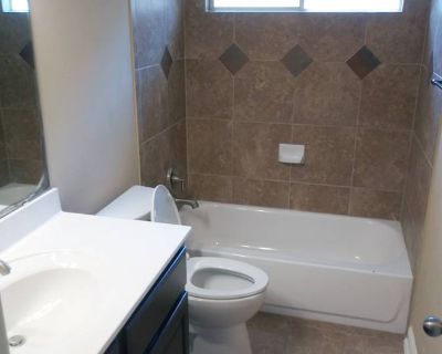 Available on: now. Unfurnished. No pets allowed. Parking available * Internet included * Students welcome * 40+ years welcome Bebe will require background checks for this room Learn more. All Bills Paid(600) including - Rent, Water, Gas, Internet, Electricity Room Rate $600/room - all biils included with a minimum of six months lease. Renting 1 remaining ROOM with SHARED Bathroom. House is pest...