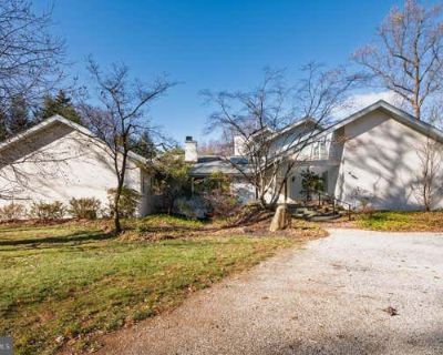 4 Bedroom 5BA 3633 ft Single Family Home For Sale in PRINCETON, NJ