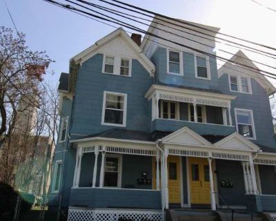 2 Bedroom 1BA 1150 ft House For Rent in New London, CT
