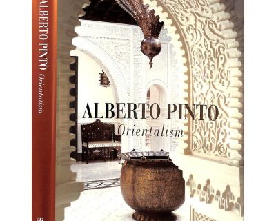 [255] pp. Rizzoli 2004 12" x 9" Alberto Pinto is among the most celebrated interior designers at work today. Here he turns his eye to the wonders of the East and a series of interiors inspired by the colors and textures of Morocco, Byzantium, India, and beyond. Included in this book are interiors in Europe, North America, and North Africa belonging to the jet set and modern elite. Each interior...