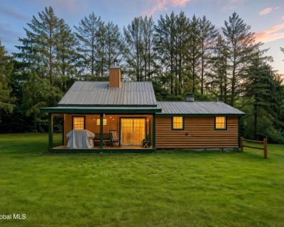 3 Bedroom 1BA 1177 ft Single Family House For Sale in Gloversville, NY