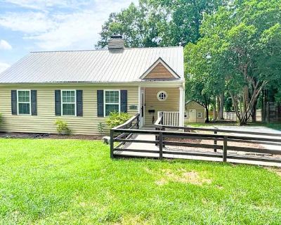 Available on: now. Furnished. Parking available * Internet included * LGBTQ+ friendly * 40+ years welcome Carolyn Maye will require background checks for this room Learn more. Welcome to Grandma s House (literally) where you ll feel comfortable and cozy. Newly remodeled 2 bedroom home features a large yard to play, a deck perfect for hosting, and a firepit & grill. Located in the most popular n...