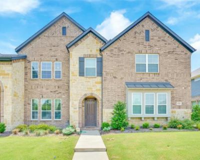 3 Bedroom 3BA 1542 ft Townhouse For Sale in Garland, TX