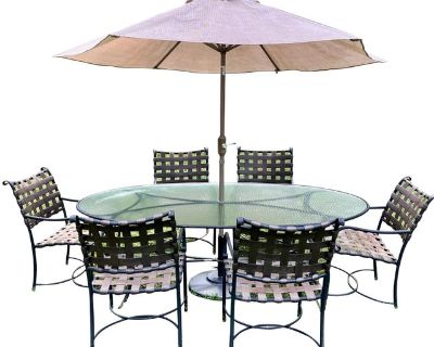 Late 20th Century Brown Jordan Outdoor Patio Set
