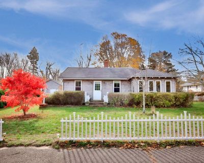 2 Bedroom 1BA 861 ft Single Family House For Sale in Oak Bluffs, MA