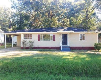 4 Bedroom 1.5BA 1100 ft Apartment For Rent in Jackson, MS