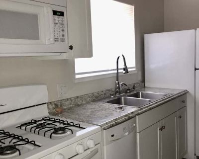 Available on: now. Unfurnished. Parking available * Students welcome. This is a room in the back house that has 3 bedrooms and two bathrooms very close to Fresno State. The updated kitchen and front room are all furnished. School is starting soon and I have one room not rented. There is also a pool in the backyard. The utilities are included also.. Rent $650 per month Bills Included Security de...