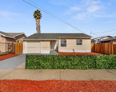 2 Bedroom 1BA 903 ft Single Family Home For Sale in Richmond, CA