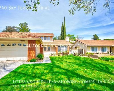 3 Bedroom 2BA 1660 ft Pet-Friendly Single-family home For Rent in Temecula, CA