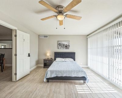 Furnished Room for Rent - Modern Renovated Phoenix Home with Dining Area in