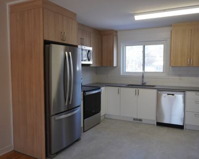 3 Bedroom 1BA 1475 ft Pet-Friendly Town House For Rent in Ottawa, Ontario